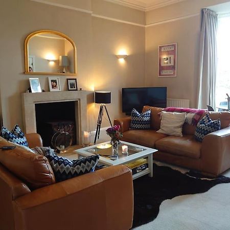 Luxury Apartment Cheltenham Bagian luar foto